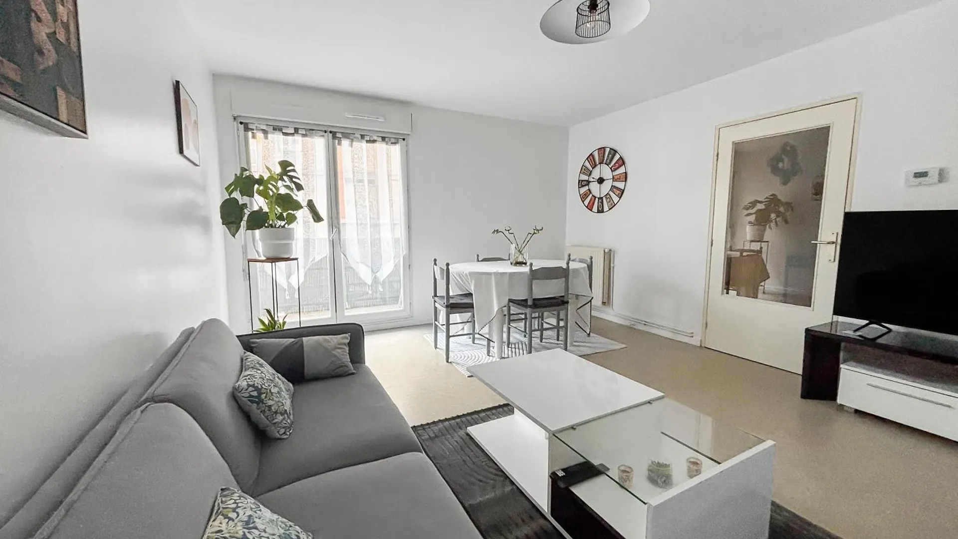 Spacieux & Lumineux Avec Balcon Beauvais Apartment