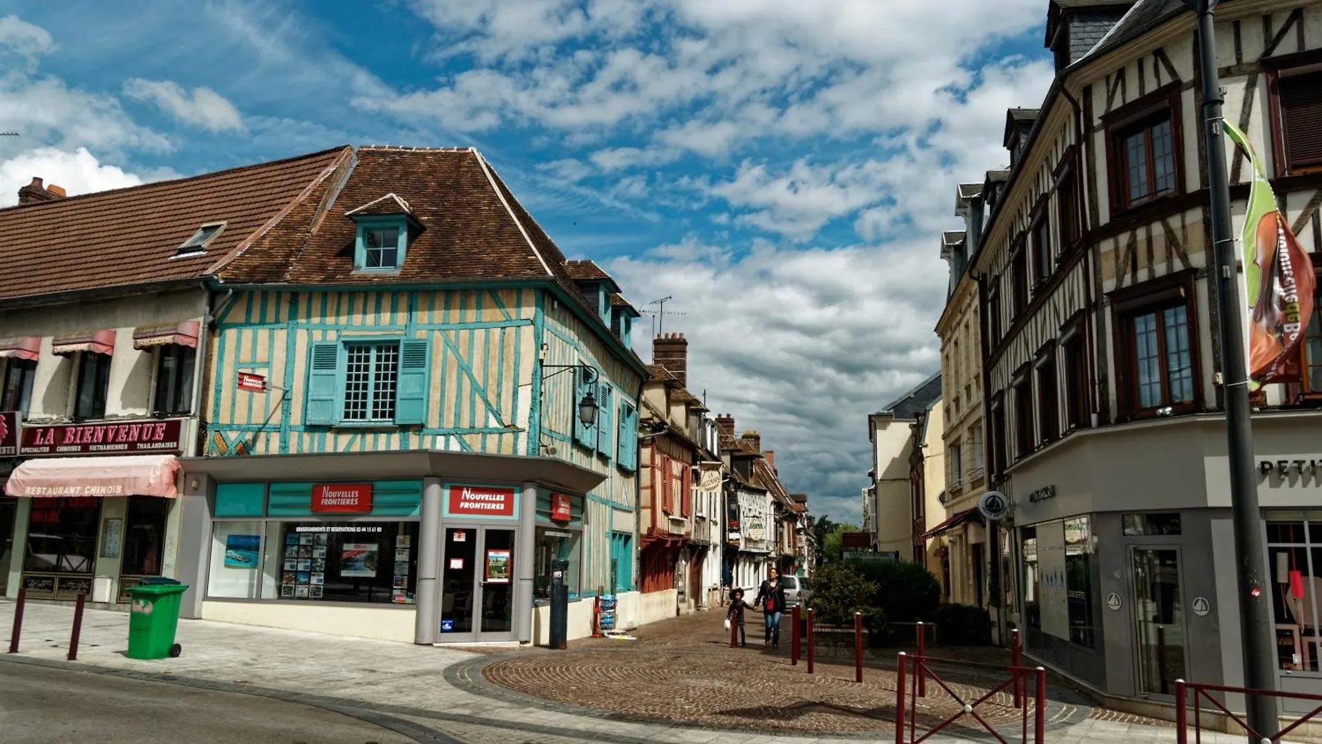 Spacieux & Lumineux Avec Balcon Beauvais France